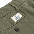 Bermuda Chinos in Comfort Gabardine Leggera - Verde Militare