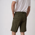 Bermuda Chinos in Comfort Gabardine Leggera - Verde Militare